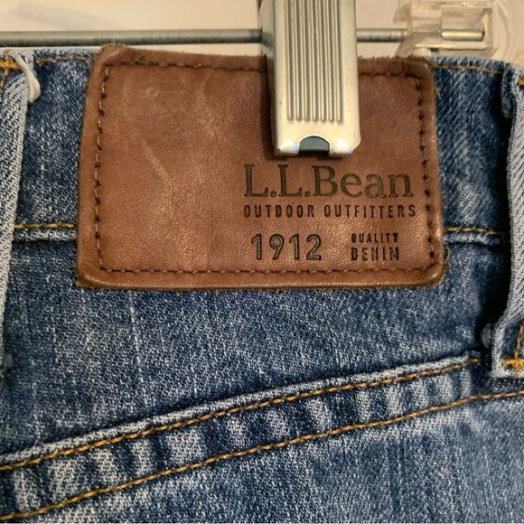 L.L.Bean standard fit 1912 jeans - Picture 2 of 12